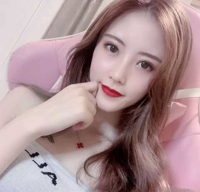 一次回忆 我也是朋友介绍过去的